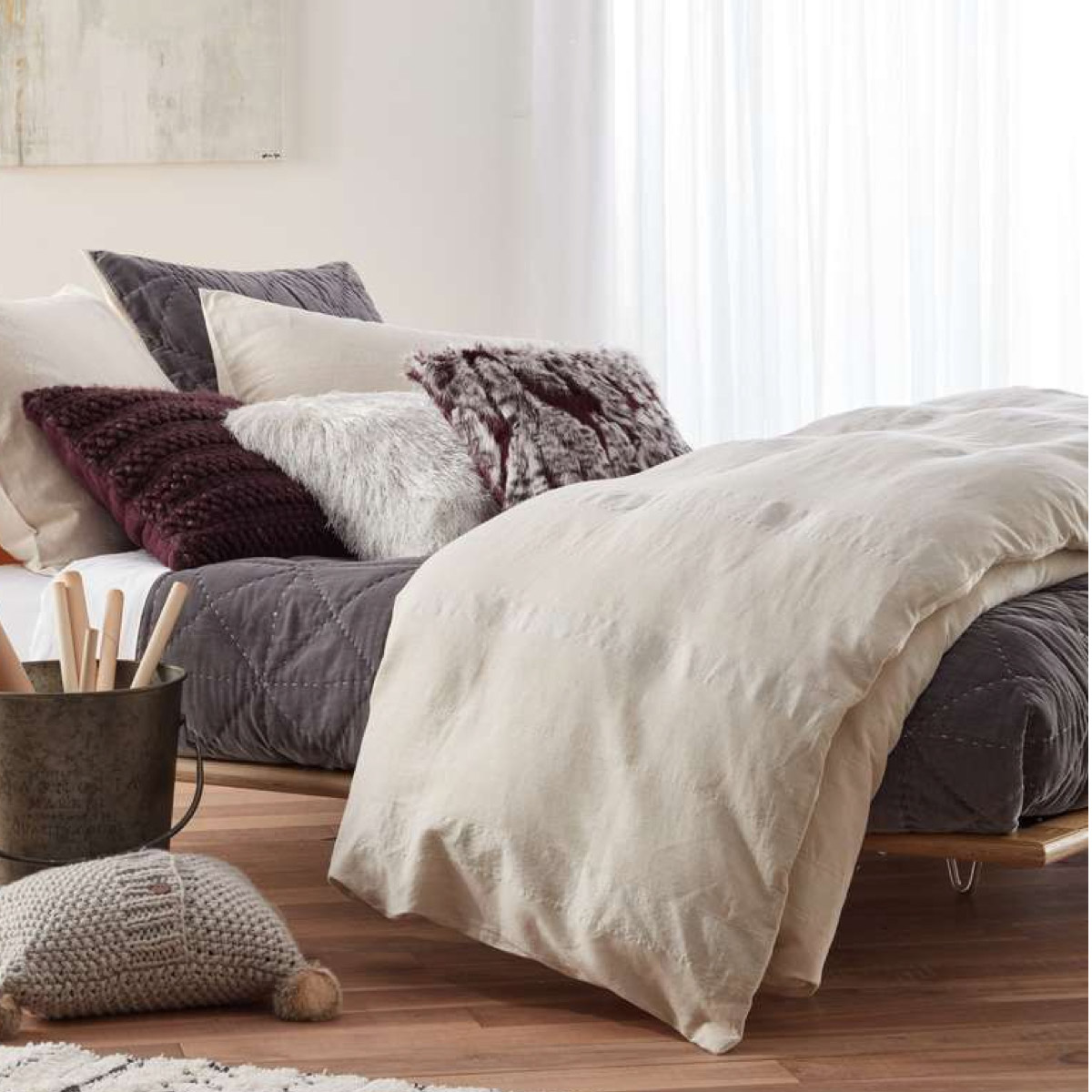 Pom Pom Pillow